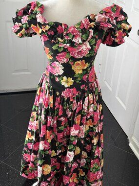 Vintage 80s Expo Black Floral Off Shoulder Boned Prom Dress Size 6